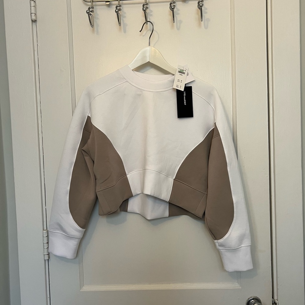 NWT ABERCROMBIE & FITCH YPB NEOKNIT CROPPED CREWNECK SWEATSHIRT SIZE XS